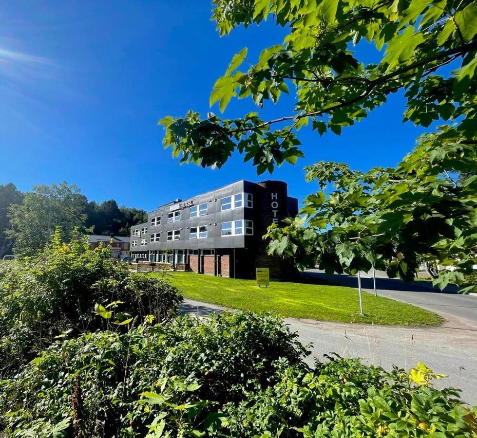 Marina Hotel Lofoten Сволвер Екстериор снимка
