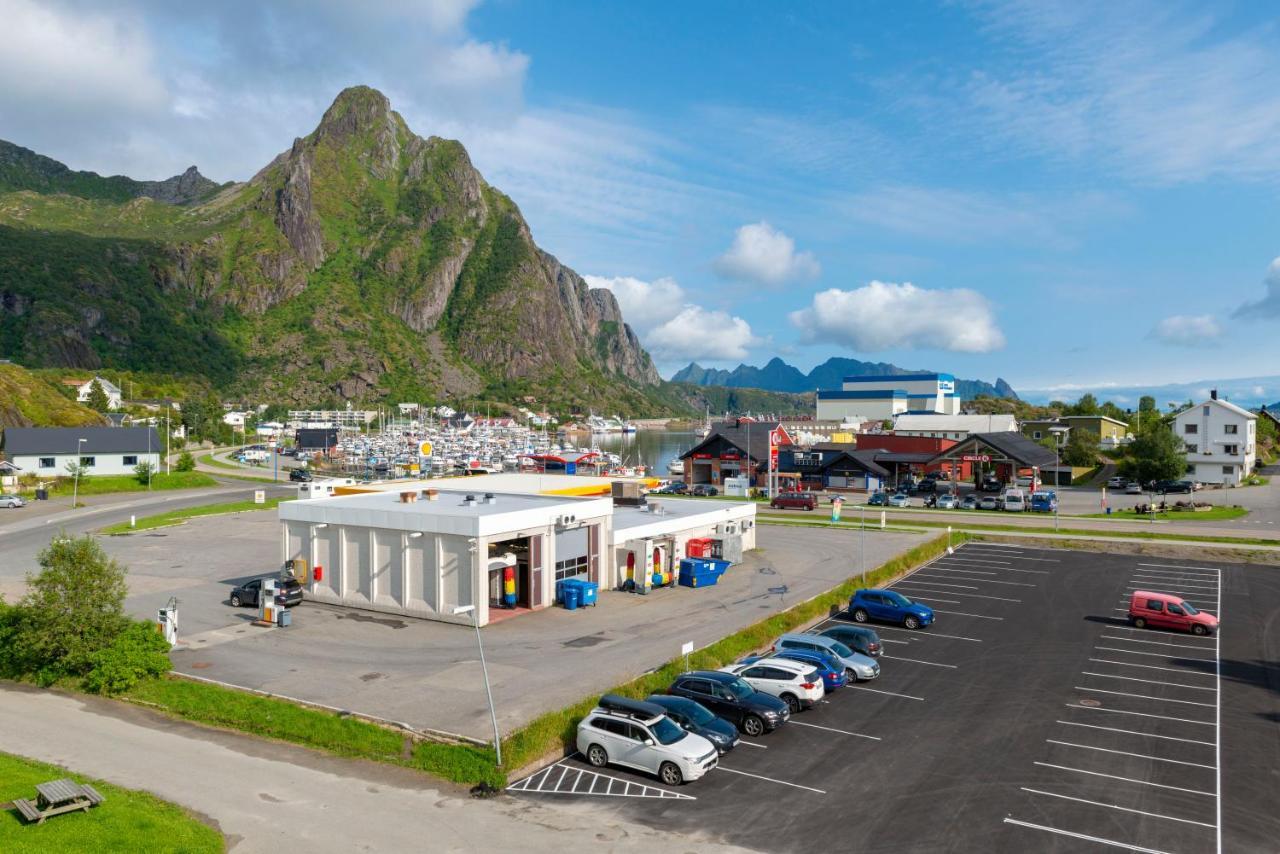 Marina Hotel Lofoten Сволвер Екстериор снимка